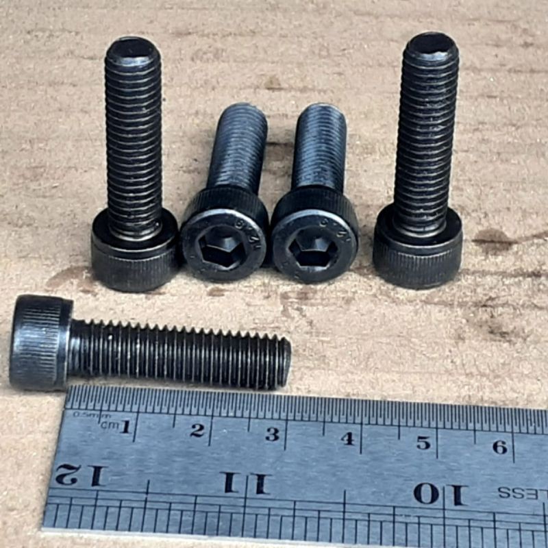 BAUT L M8X30 BAJA PANJANG 3 CM 3CM BAUD L BAJA M8 X 30 KUNCI L6 L 6 KUNCI PAS 12 13 FULL DRAT WARNA 