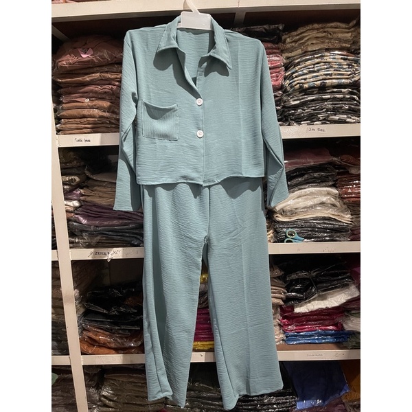ONE SET CROP TOP BLEZER || KEMEJA CROP CRINGKLE || SET WANITA-WARDAH