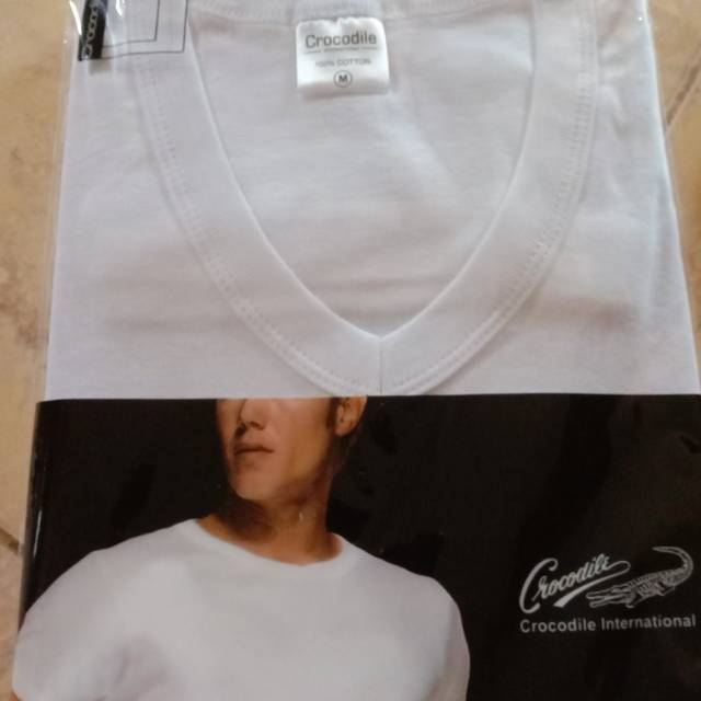 Kaos dalam  pria oblong Crocodile