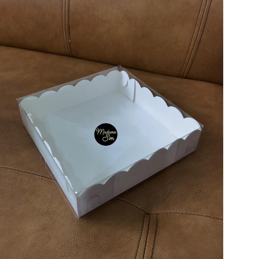 

Paling Laris BOX MIKA PUTIH - DUS KUE - KOTAK - KARDUS 20.5 x 20.5 x 4.5 CM (ISI : 10 PCS) GF6;