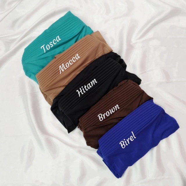 ( 1KG = 12PCS ) SERUT JOKOWI HIJAB JILBAB KHIMAR INSTANT BERGO KERUDUNG SEGIEMPAT