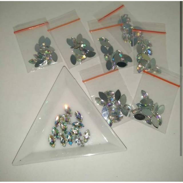 Gems Oval Pelangi 6mm