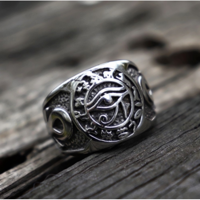 Cincin Pria Desain Pharaoh Eye of horus Bahan Alloy Warna Silver