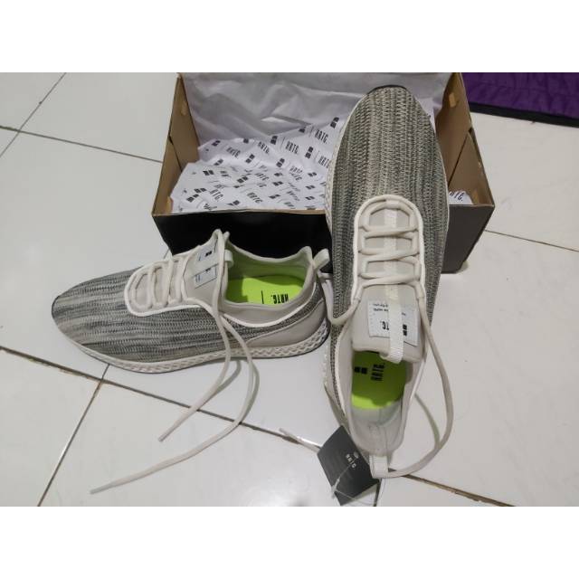 Heiden Heritage - Cage Almost White