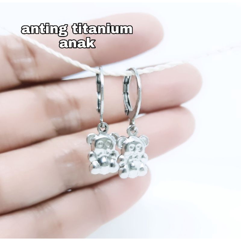 anting titanium anti karat untuk anak anak / hoop earrings titanium