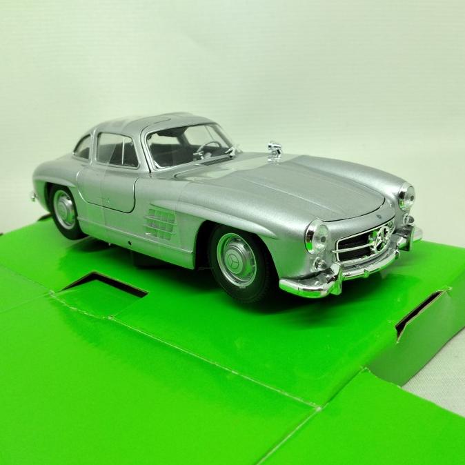 Diecast Mercedes-Benz 300 SL Welly Nex 1:24 Terlaris