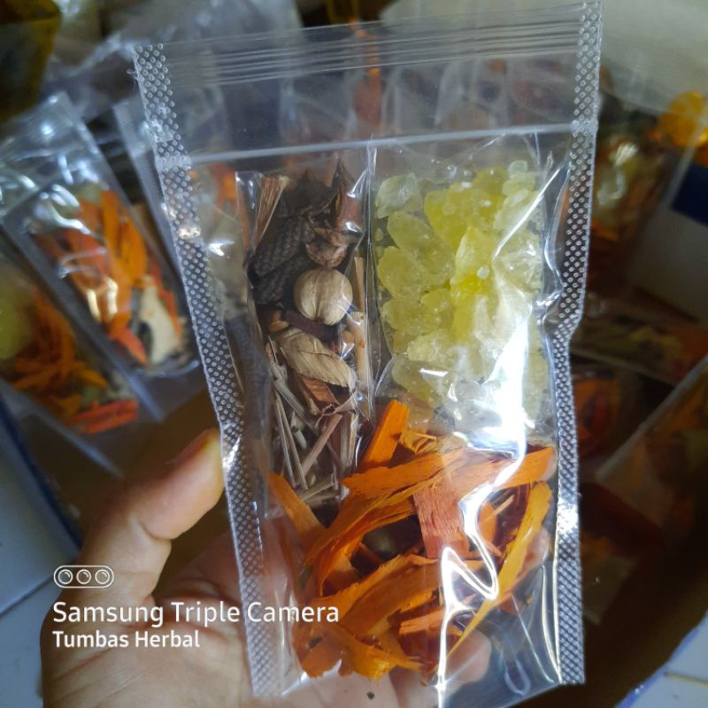 

Wedang uwuh premium kemasan pouch sudah sertifikasi halal
