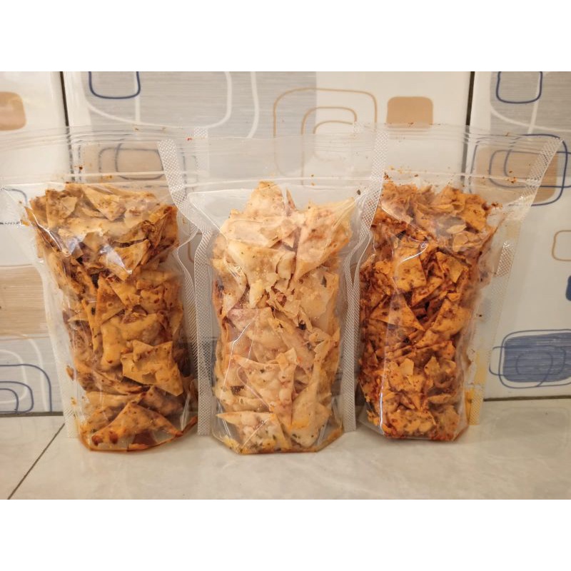 

kripik pangsit pedas/kripik pangsit gurih/kripik pangsit enak/kripik pangsit murah/kripik enak/kripik pedas/kripik murah/kripik daun jeruk/camilan enak/camilan murah/camilan pedas/camilan gurih/camilan asin/camilan pedas nampol