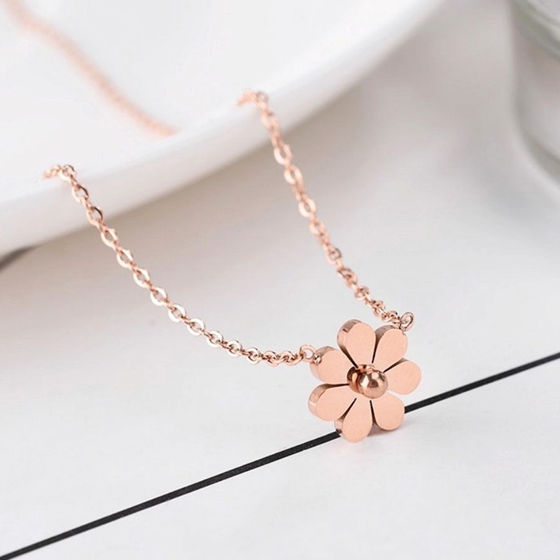 Kalung Titanium Anti Karat Emas 18k Korea Bunga Daisy Perhiasan Wanita