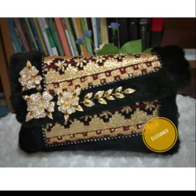 Tas/clutch tapis lampung mix bulu