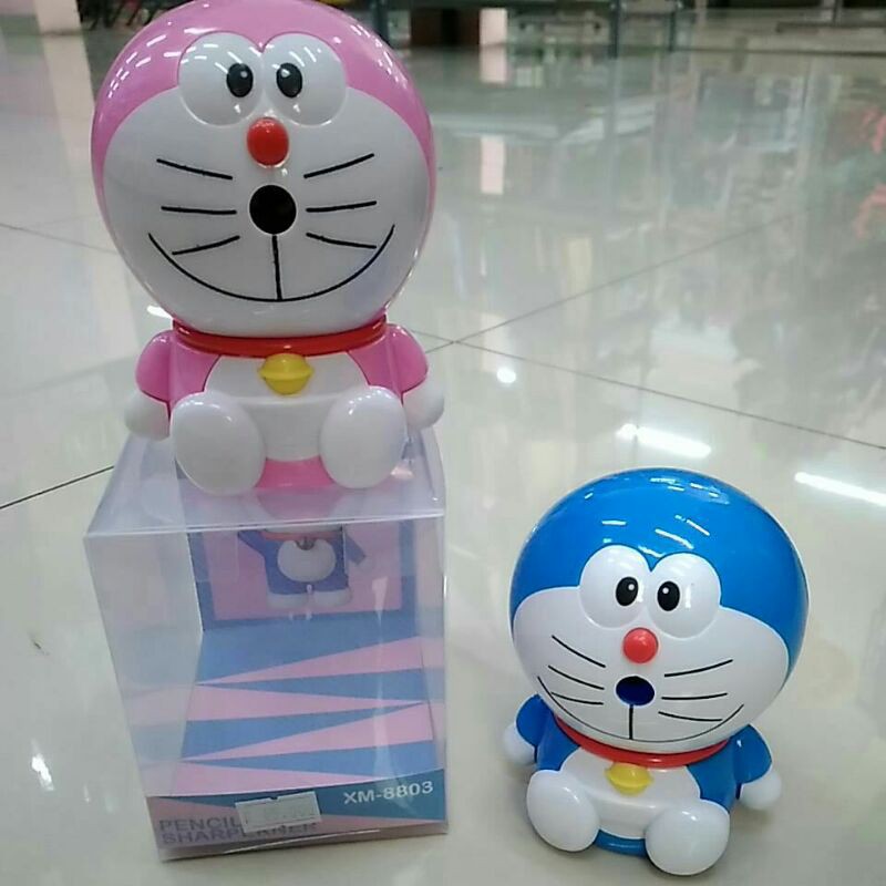 

Serutan DORAEMON-Rautan Meja Putar Pensil Karakter Doraemon