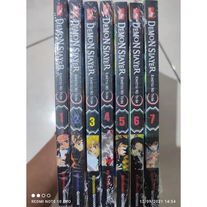 

Paket buku komik demon slayer kimetsu no yaiba set