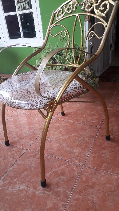 Kaki Karet Kursi Chitose 7/8