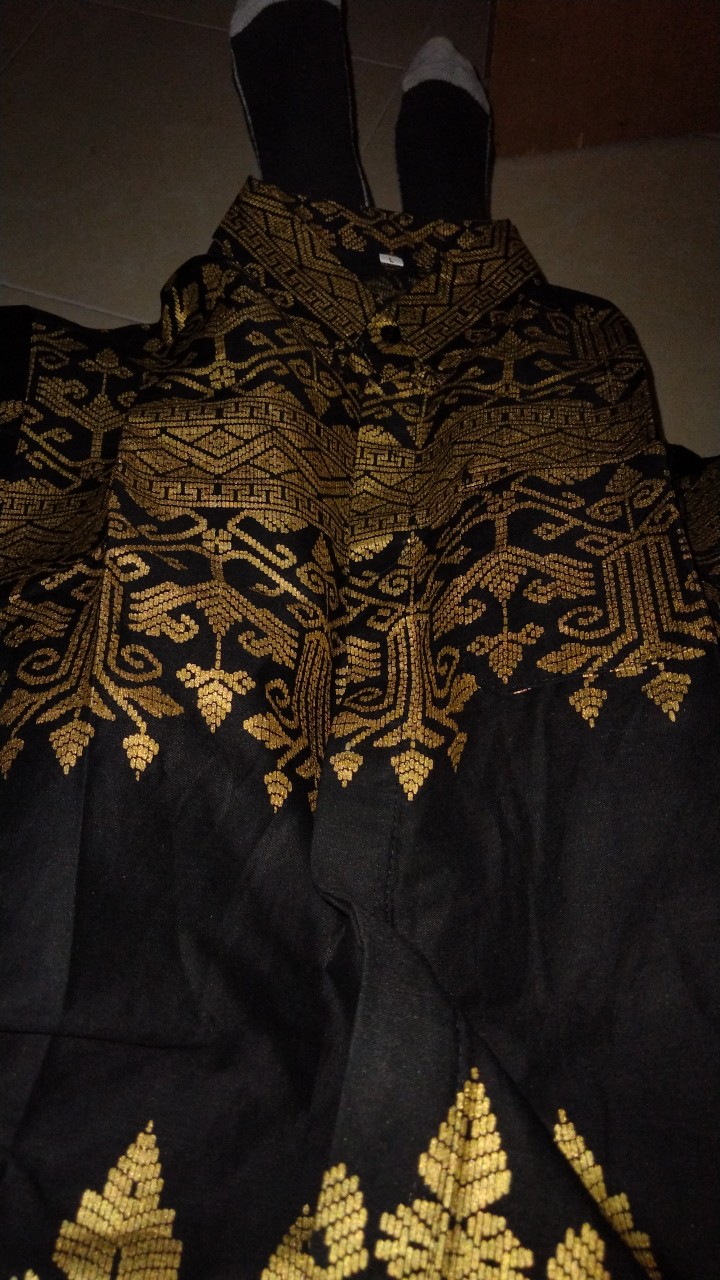 Hem Batik Pria Anjani Silver - Golden