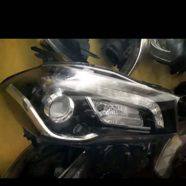 Headlamp suzuki sx4 s-cross facelift