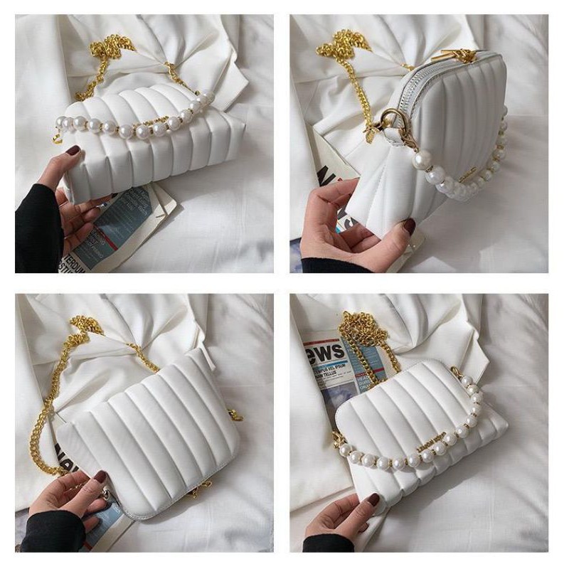 BJ71063 - BLACK/WHITE/PINK/BLUE - TAS CLUTCH RANTAI TALI MODEL KERANG MUTIARA MOTIF GARIS TAS WANITA FASHION IMPORT MODIS ELEGAN TERMURAH TERLARIS TERBARU BAGSTORE JAKARTA TAS BATAM TAS MUTIARA MODIS LT1426 JT03345 BQ3199 GT1828 EL5396