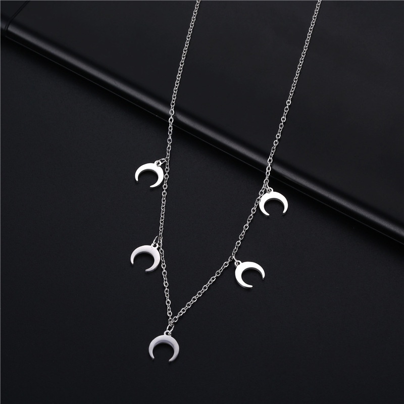 Jepang dan Korea ins stainless steel liontin bulan hip hop Crescent Kalung Bumi keren gadis disco me