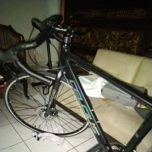 SEPEDA BALAP ROADBIKE 700C CELCIUS LUXE NEW | Shopee Indonesia