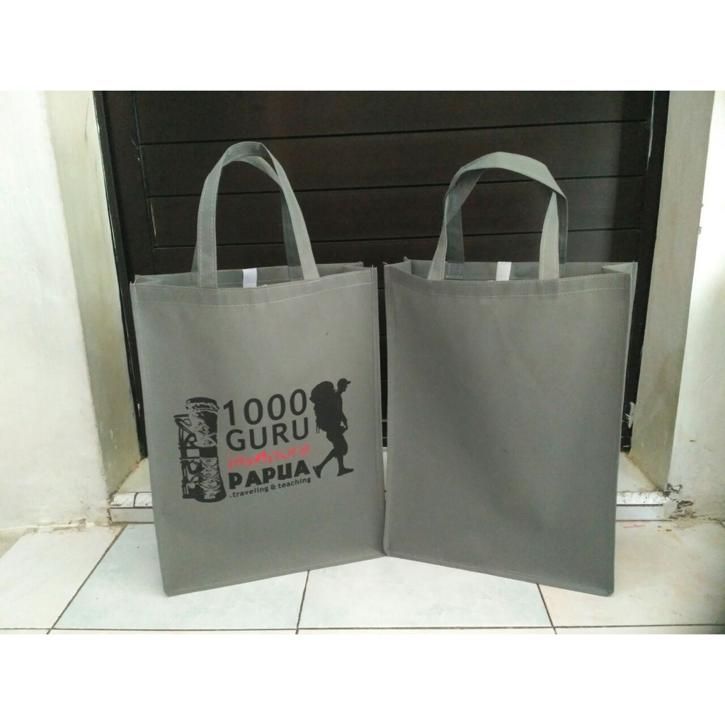 

Tas Promosi 20x35 lebar 10 cm Bank Riau Kepri