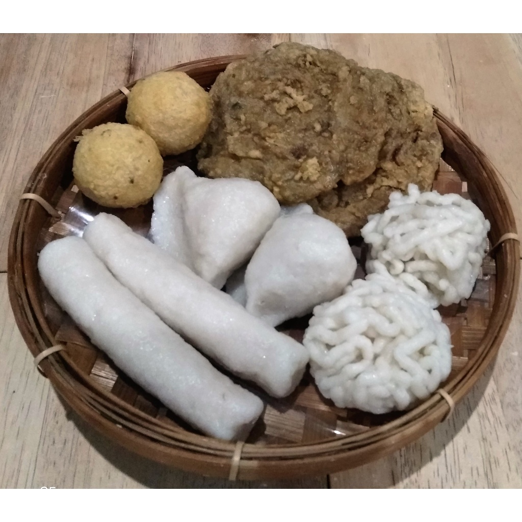 

DIJAMIN ENAK! Pempek Ikan Tenggiri Super Paket Isi 10