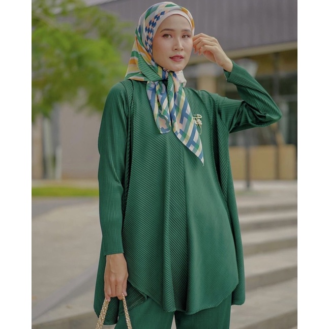 Preloved LizzieSet by Iymelsayshijab ISH