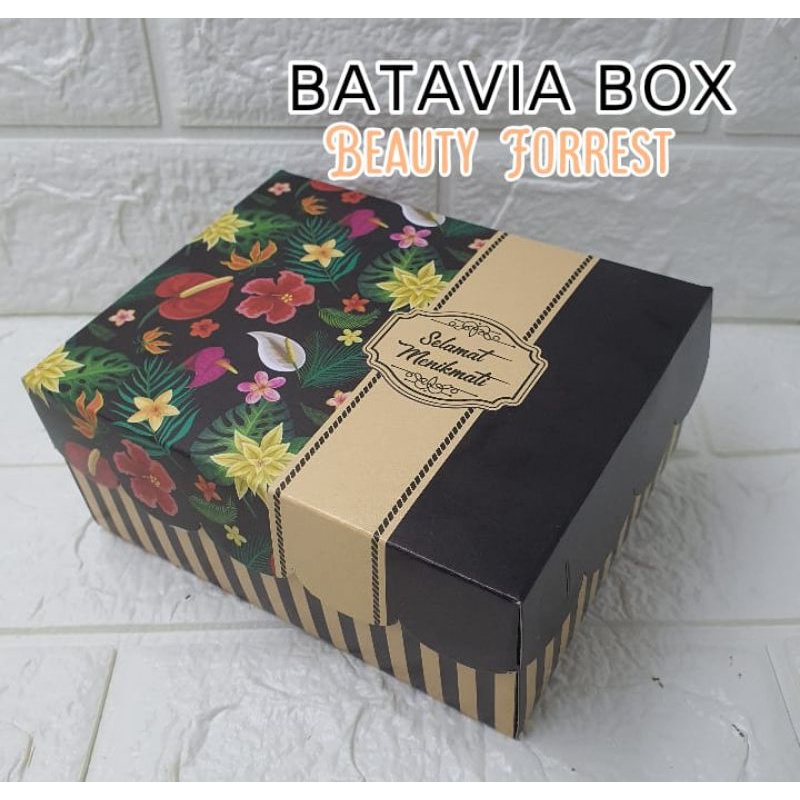 Paket gift box beauty forest uk.24 X 24 X 26 (free mika box nasi)