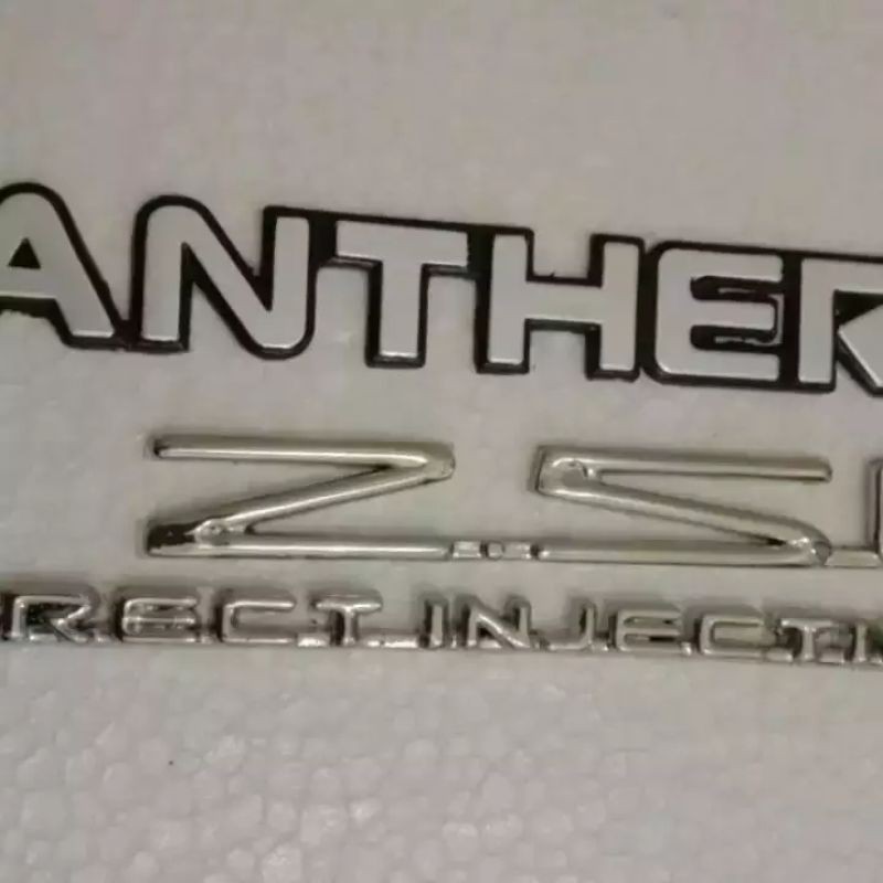 EMBLEM / LOGO PANTHER 2,5 L DIRECT INJECTION
