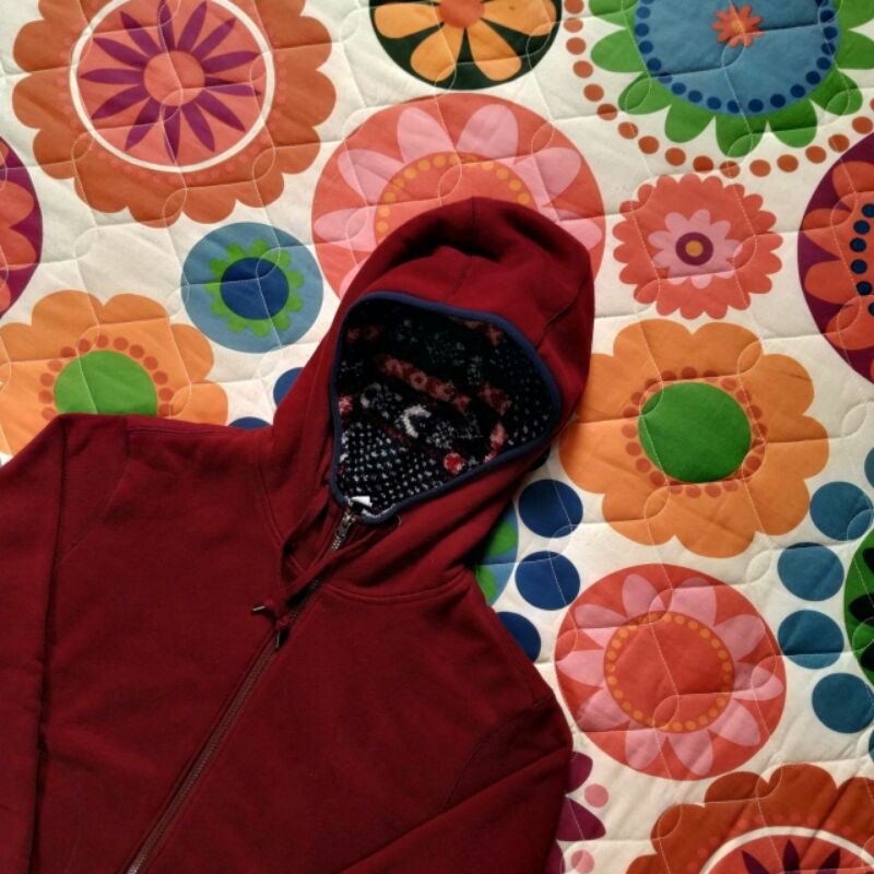 Hoodie uniqlo sherpa navajo second bekas original