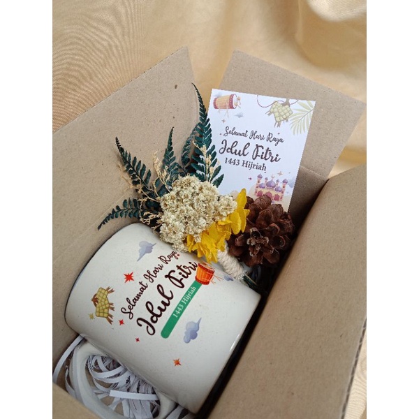 

Hampers isi 1 Mug standar Custom