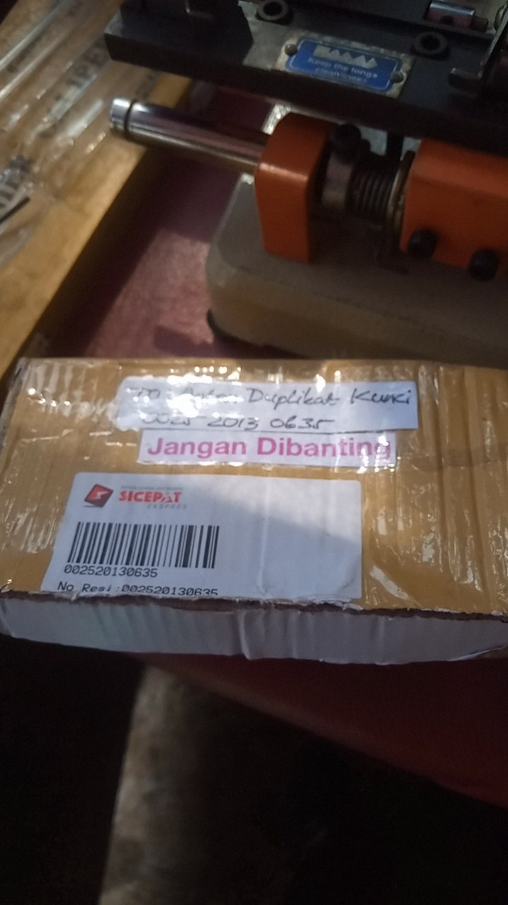 Bahan Kunci Winner Oshun ( Kanan )