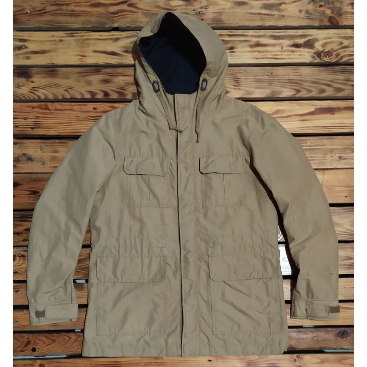 UNIQLO MOUNTAIN PARKA