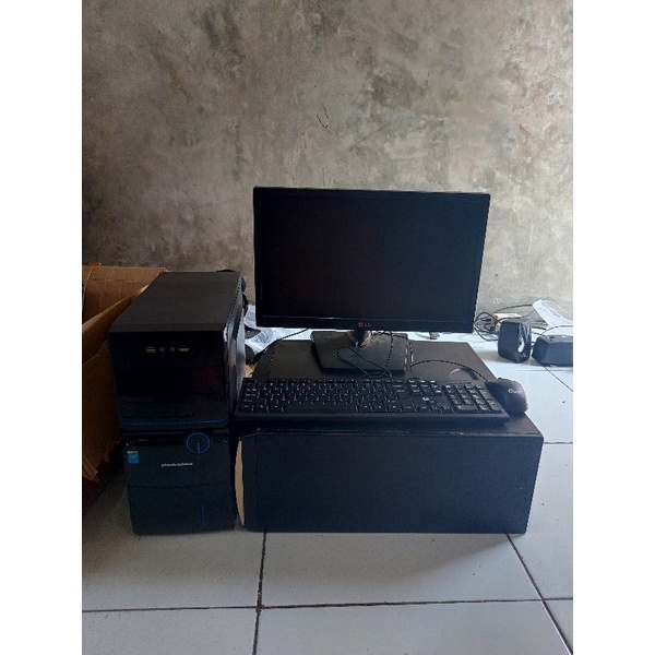 1 set komputer/pc siap pakai buat jualan online/office