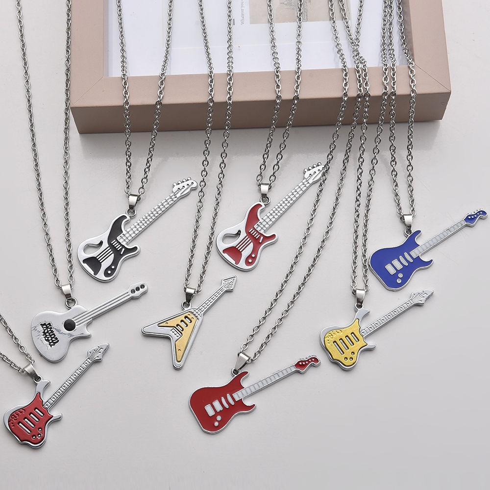 Versi Korea Dari Kalung Liontin Gitar Pakaian Pria Dengan Aksesoris Rantai titanium steel Trendi