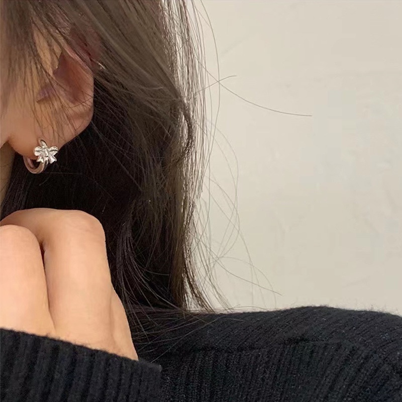 Anting Tusuk Gantung Desain Hati + Pita Gaya Simple / Trendy Untuk Wanita