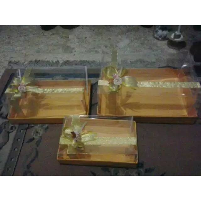 

Kotak saserahan/boks hantaran