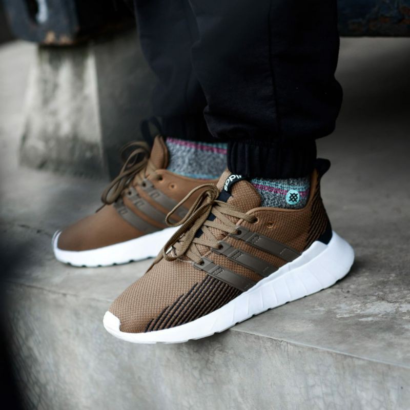 ADIDAS QUESTAR FLOW MOCA WHITE
