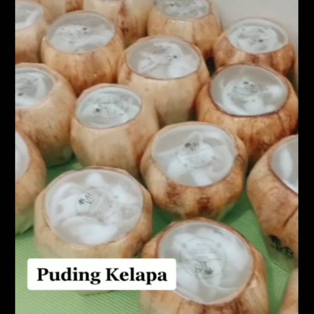 Puding kelapa muda