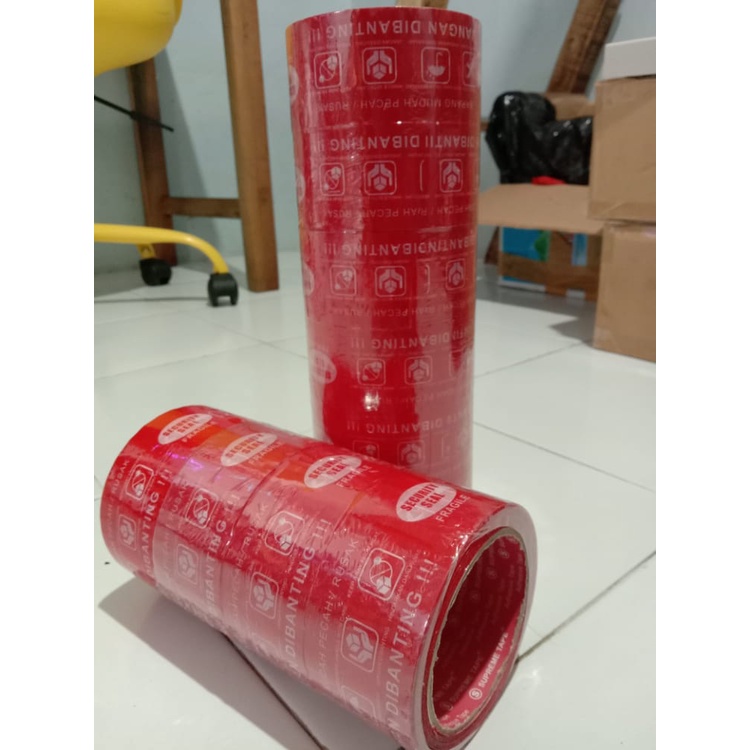 

Lakban fragile merah