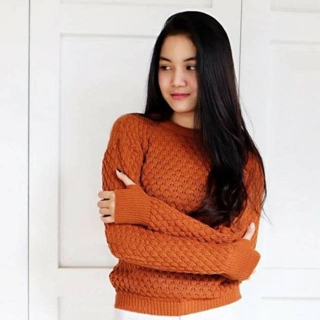 SWEATER NANAS ROUNDHAND RAJUT/ATASAN RAJUT WANITA