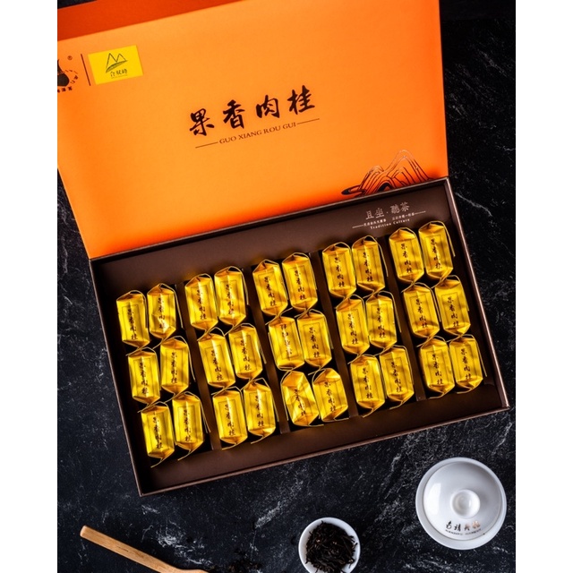 

CHINESE TEA OOLONG TEA GUO XIANG ROU GUI果香肉桂PREMIUM GRADE 250g GIFT BOX