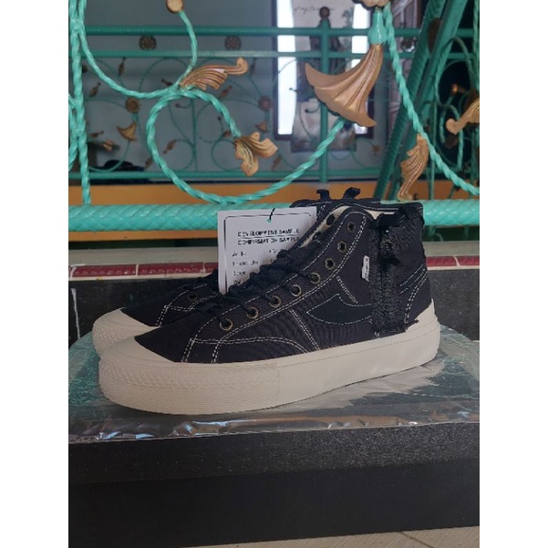 Sepatu Compass Proto R&D Hi size 43