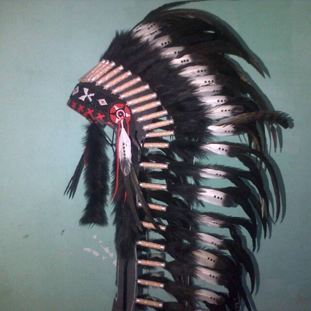 TOPI INDIAN MEDIUM double bulu hitam titik