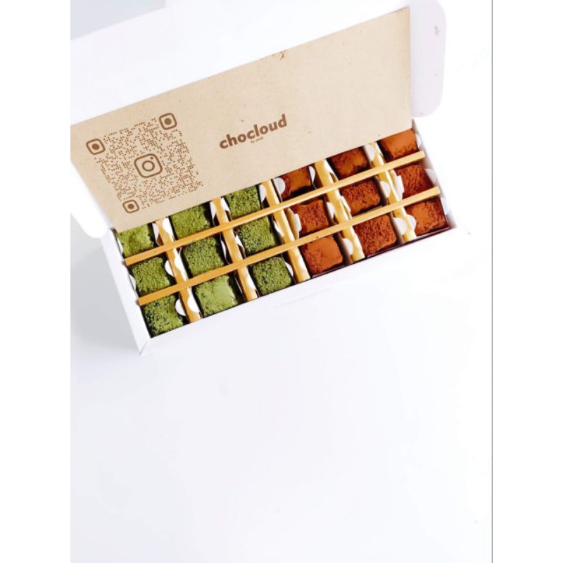 

Large MixMatch Chocloud isi 18 pcs/box