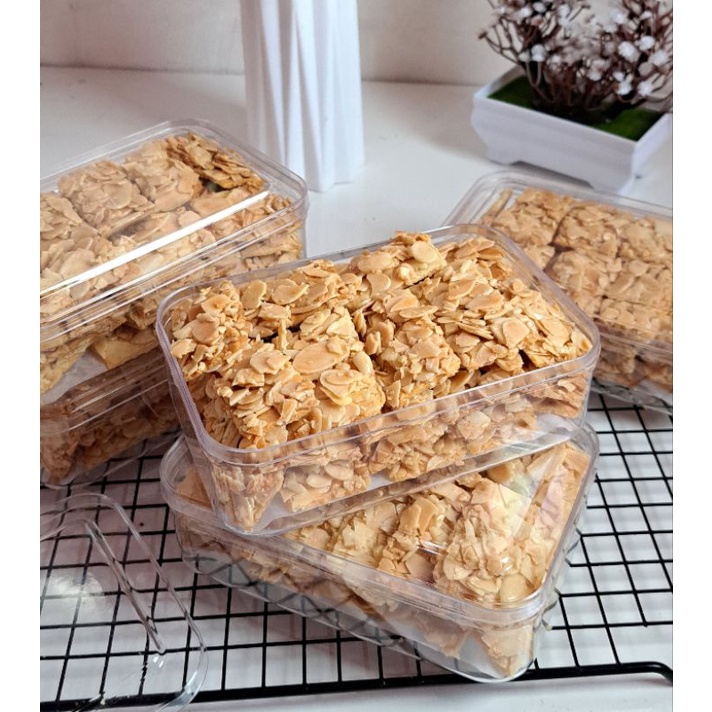 

Almond Florentine