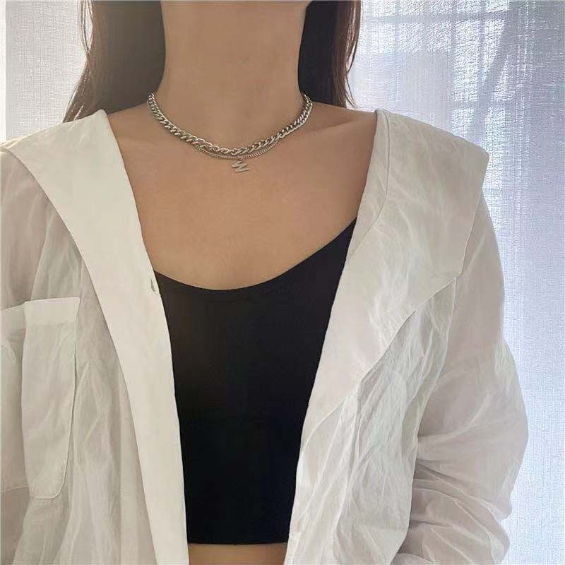 Retro baja titanium kalung pendek wanita double-layer W huruf twin kalung in trendi gaya Eropa dan A