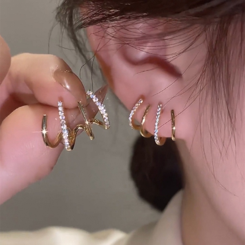 AY(CN) Anting Tusuk Kristal Elegan Warna Emas Untuk Wanita