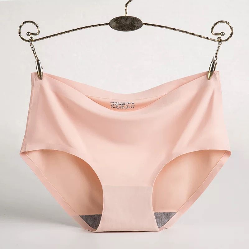 [ LINGERIE MASTER ] - (C-11) Fashion wanita One Piece Mulus Es Sutra Celana Gadis CELANA DALAM SEAMLESS-C-11 Peach