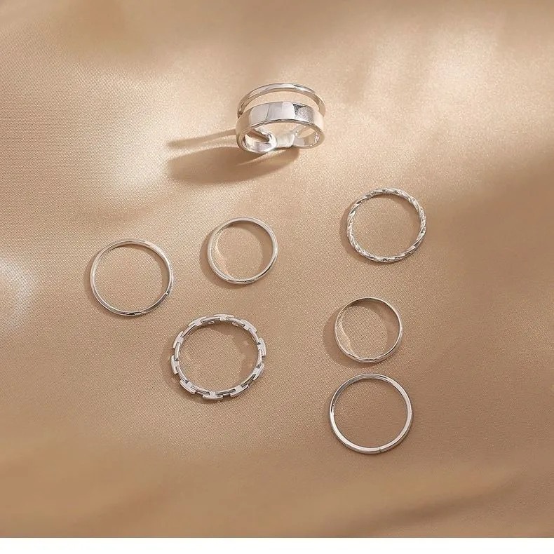 7 Pcs / Set Cincin Jari Kombinasi Polos Dapat Disesuaikan Untuk Unisex