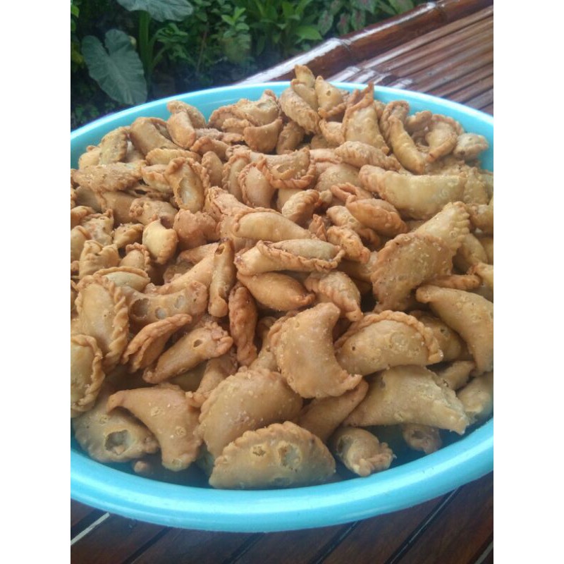 

Pastel kering abon bawang 500gr