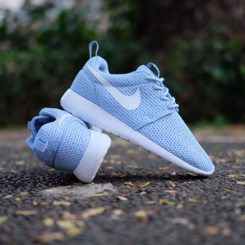 roshe run light blue